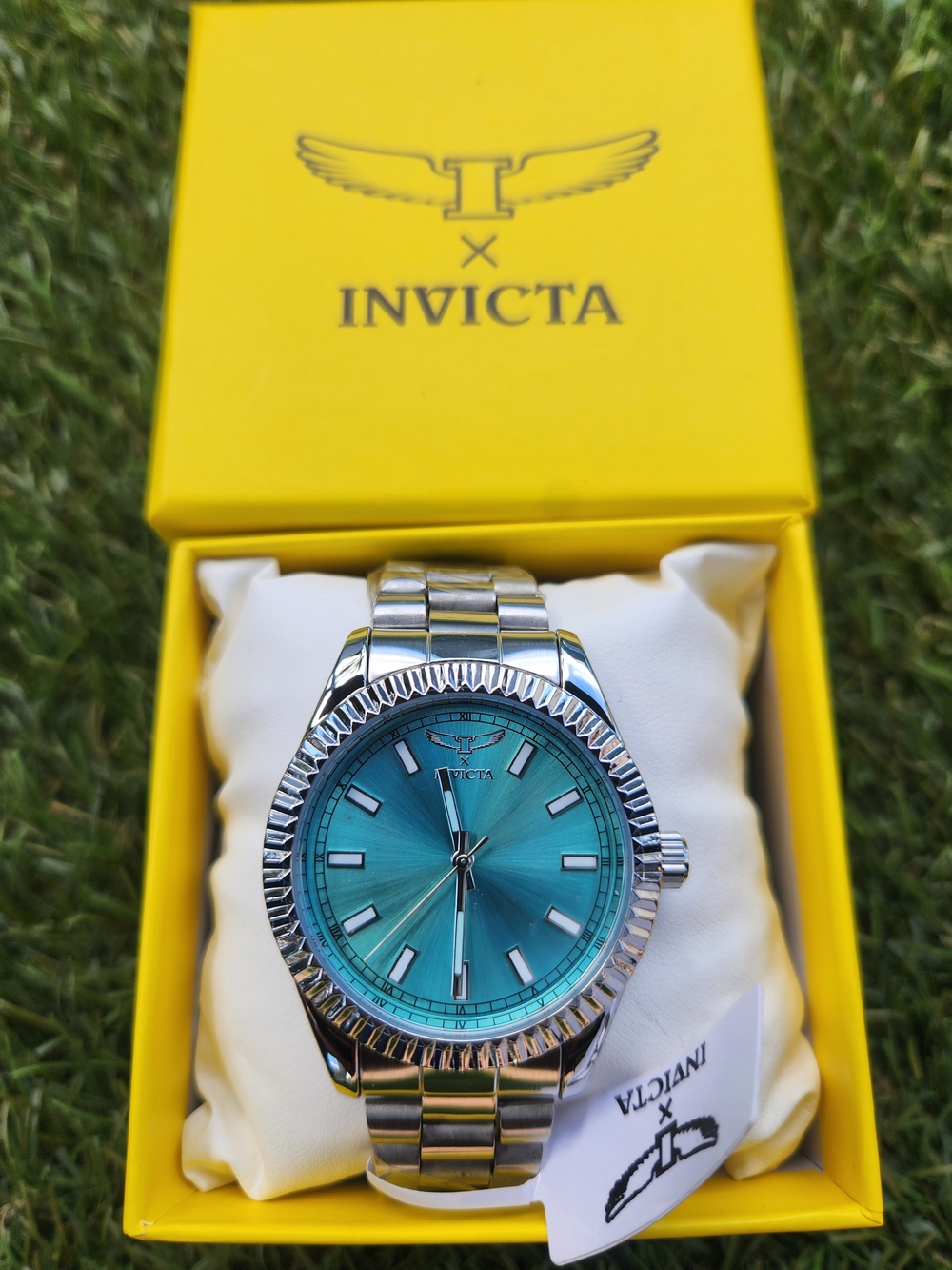 Invicta Stainless Steel Watch with Teal Dial✨️unisex